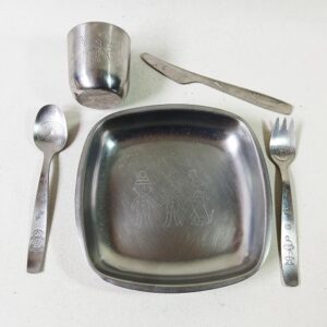 Conjunto infantil completo Comer Brincando